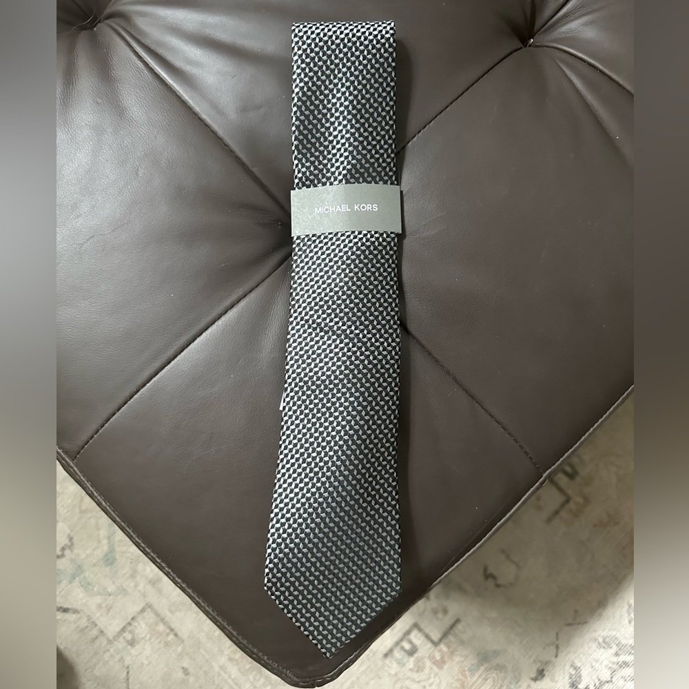 Michael Kors Geometric Black and Gray Tie